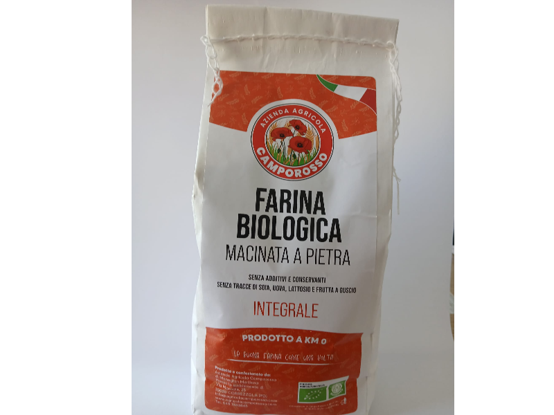 FARINA MACINATA A PIETRA INTEGRALE BIOLOGICA